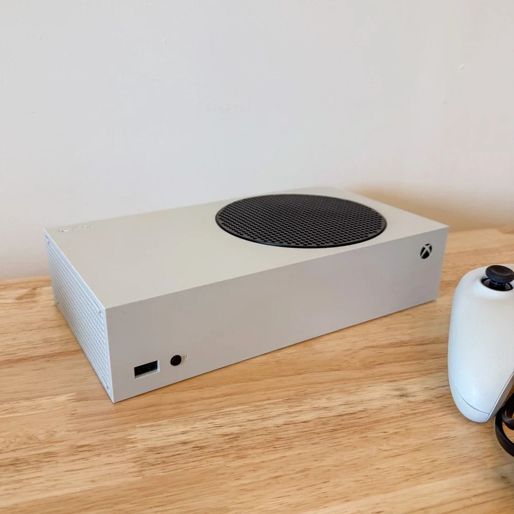 Microsoft Xbox Series S 500GB Video Game Console Robot White with Controller